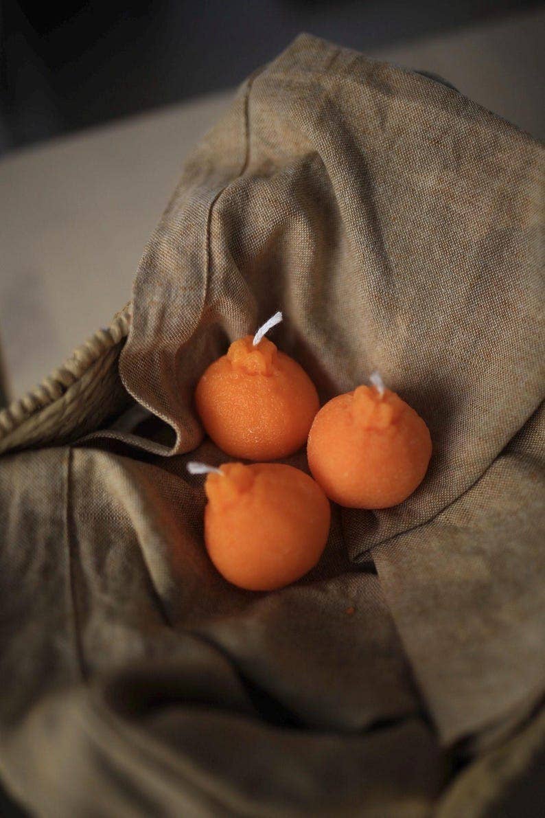 Mandarin Orange Beeswax Candle, Christmas Table Decor: Citrus