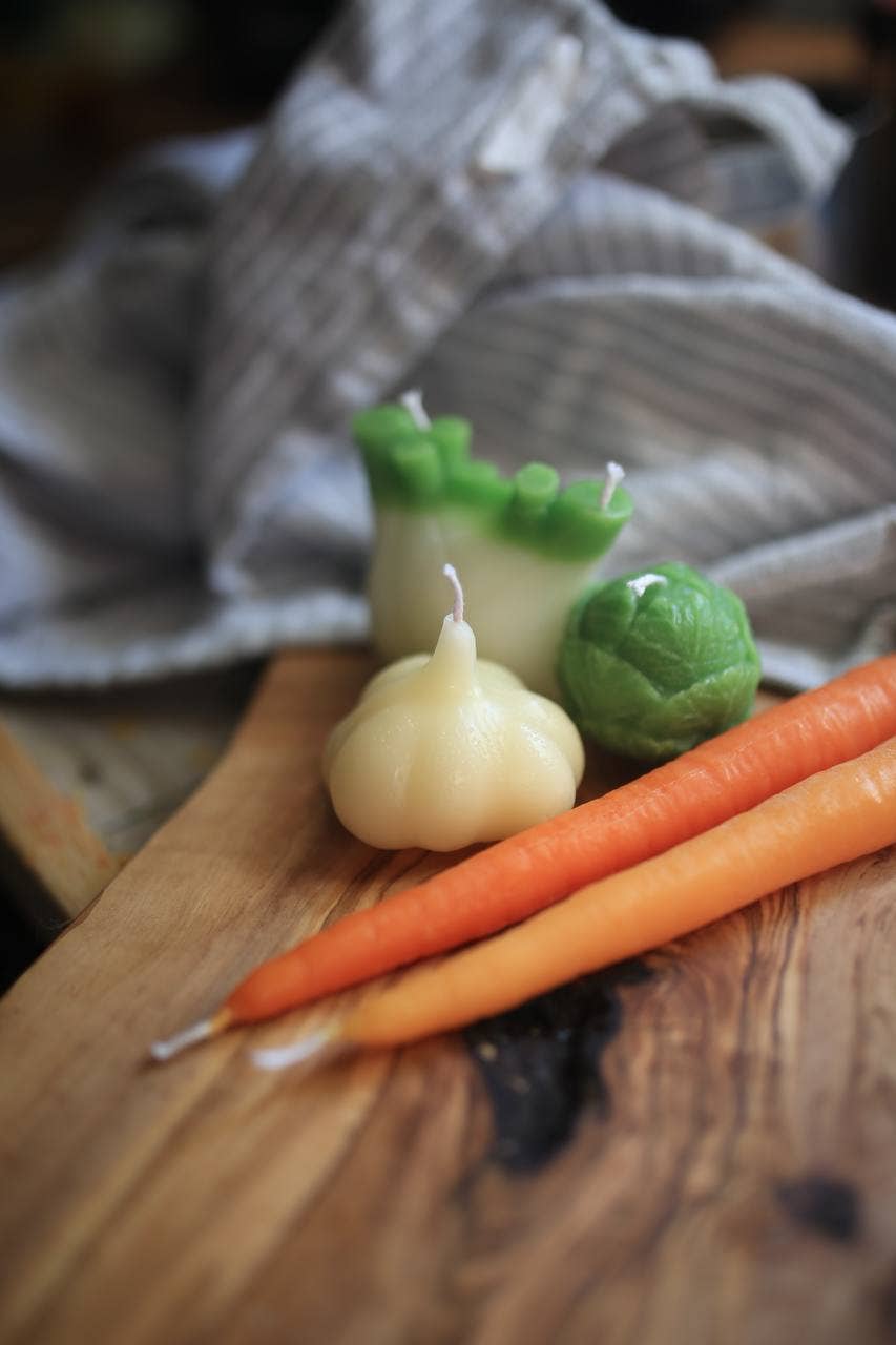 Garlic-Shaped Beeswax Candle